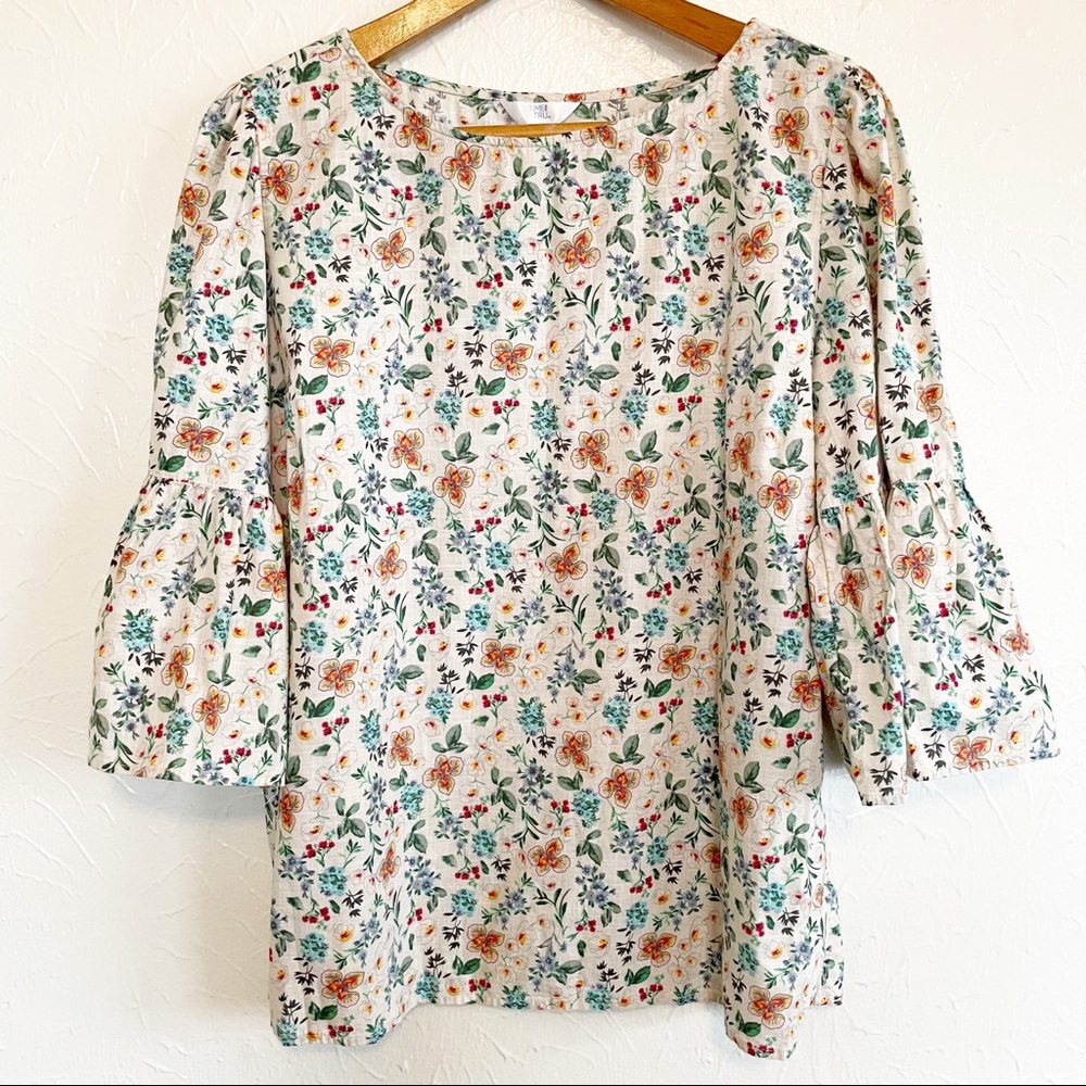Time & Tru Floral Cream Prairie Bell Sleeve Large